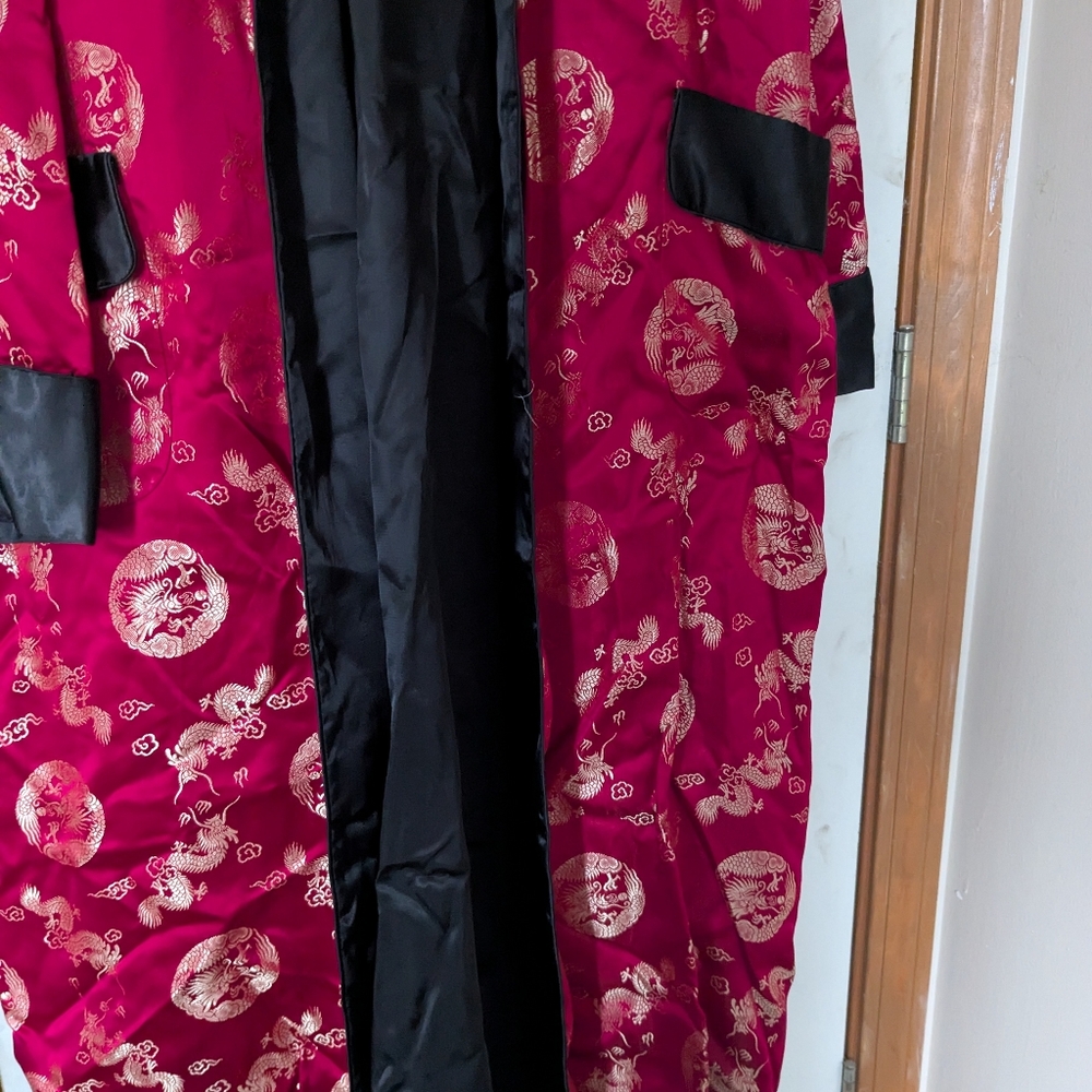 Vintage Oriental Robe